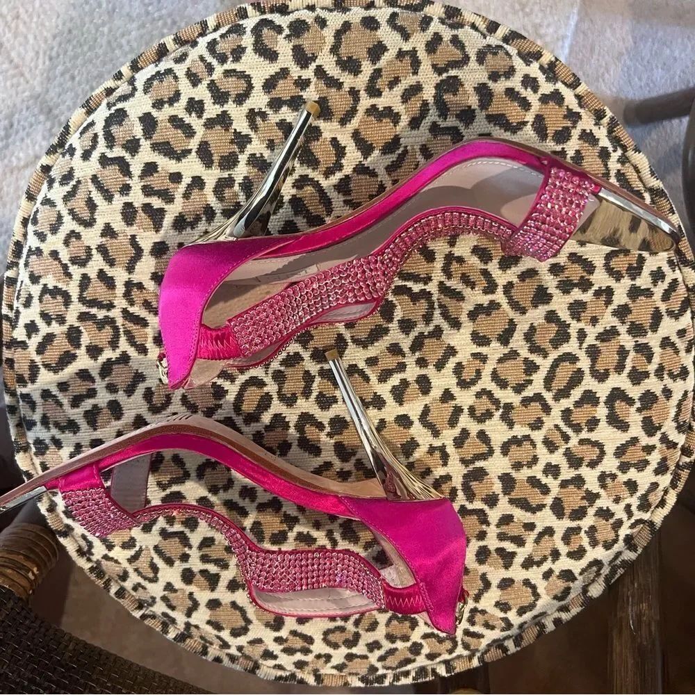 NEW GLINT Heels - Picture 5 of 10